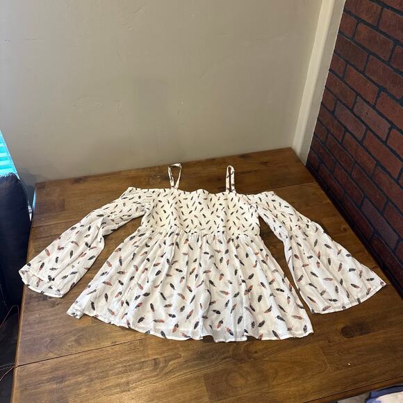 Torrid 2X White Feather Challis Cold Shoulder Blouse NWT Festival Hippie Meadow - Picture 2 of 12